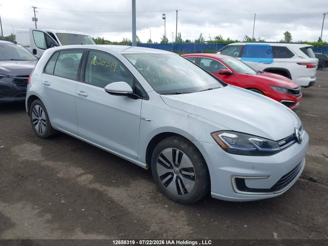 2017 Volkswagen E-golf Sel Premium მანქანა იყიდება აუქციონზე, vin: WVWPR7AU4HW951891, აუქციონის ნომერი: 12658319