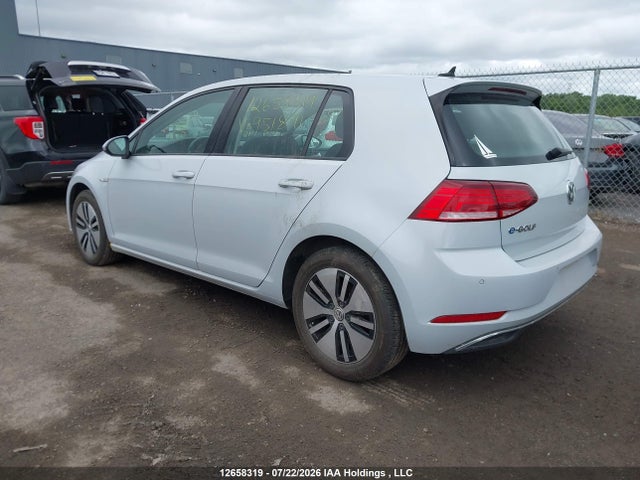 2017 Volkswagen E-golf Sel Premium მანქანა იყიდება აუქციონზე, vin: WVWPR7AU4HW951891, აუქციონის ნომერი: 12658319