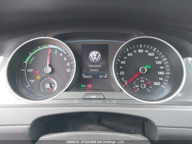 2017 Volkswagen E-golf Sel Premium მანქანა იყიდება აუქციონზე, vin: WVWPR7AU4HW951891, აუქციონის ნომერი: 12658319