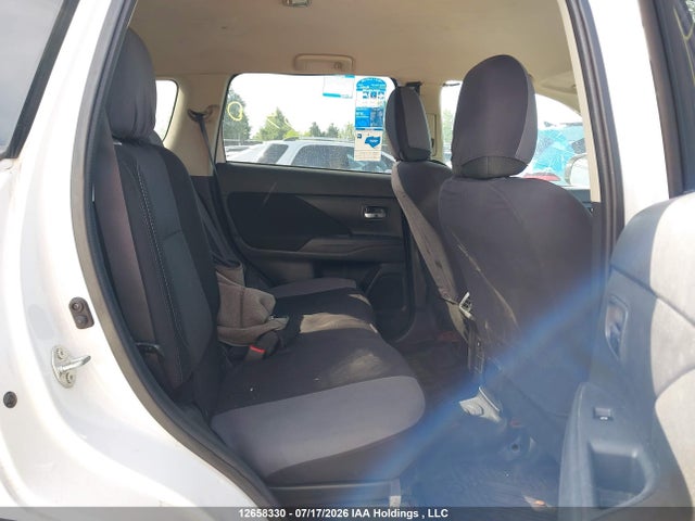 Продажа на аукционе авто 2019 Mitsubishi Outlander Es, vin: JA4AZ2A3XKZ608714, номер лота: 12658330