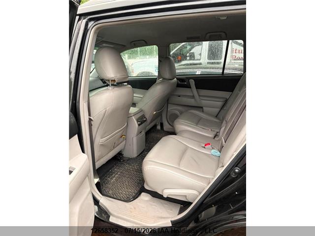 Продаж на аукціоні авто 2013 Toyota Highlander Plus/se, vin: 5TDBK3EH3DS221453, номер лоту: 12658352