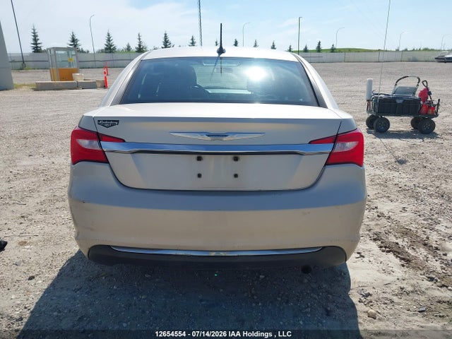 1C3CCBABXEN229719 Chrysler 200 LX