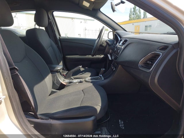 1C3CCBABXEN229719 Chrysler 200 LX