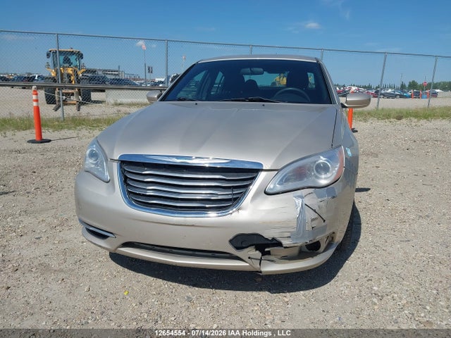 1C3CCBABXEN229719 Chrysler 200 LX