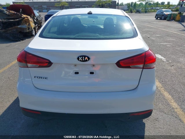 12658363 :رقم المزاد ، 3KPFK4A78JE179985 vin ، 2018 Kia Forte Lx مزاد بيع