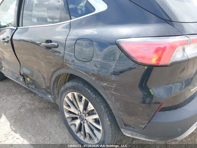 2022 Ford Escape Titanium მანქანა იყიდება აუქციონზე, vin: 1FMCU9J9XNUA56221, აუქციონის ნომერი: 12658372