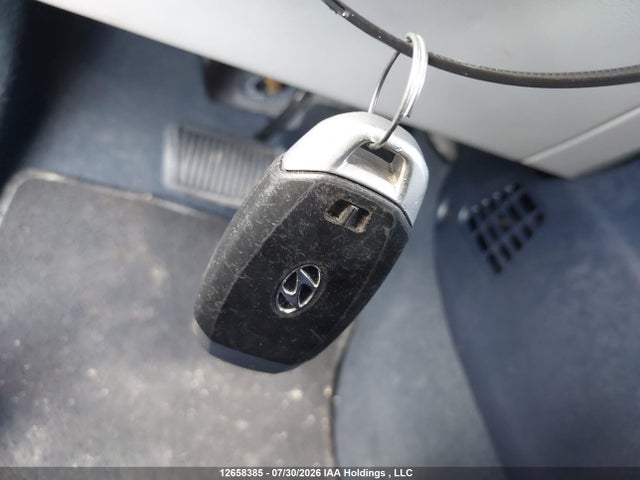 2020 Hyundai Venue Ultimate With Denim Blue Interior Colour Pack მანქანა იყიდება აუქციონზე, vin: KMHRC8A32LU026985, აუქციონის ნომერი: 12658385