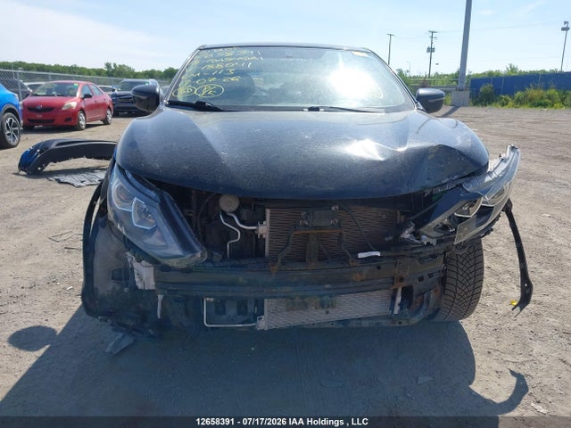 JN1BJ1CP0JW188041 Nissan Qashqai S/sv