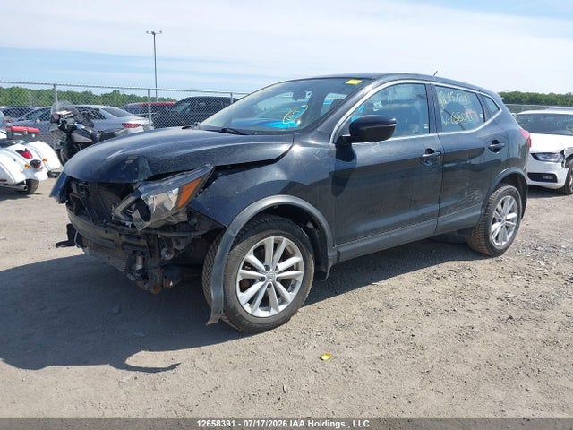 JN1BJ1CP0JW188041 Nissan Qashqai S/sv