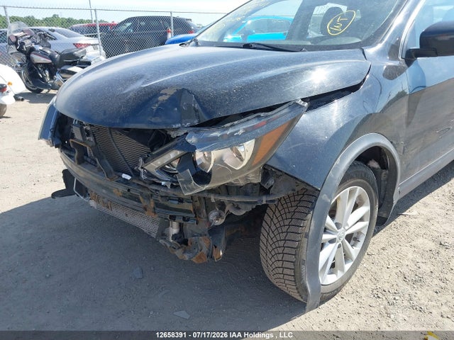 JN1BJ1CP0JW188041 Nissan Qashqai S/sv