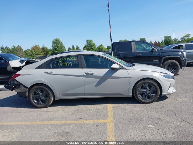 KMHLM4AG5PU484489 Hyundai Elantra Preferred Ivt