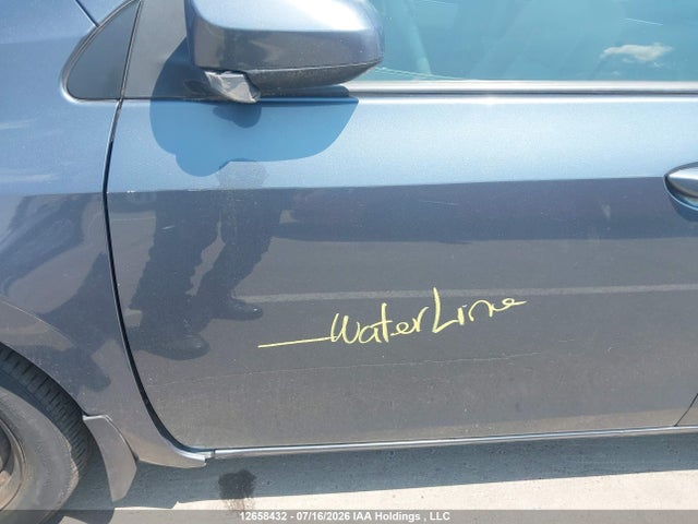 12658432 :رقم المزاد ، 2T1BURHE3FC403776 vin ، 2015 Toyota Corolla Le مزاد بيع
