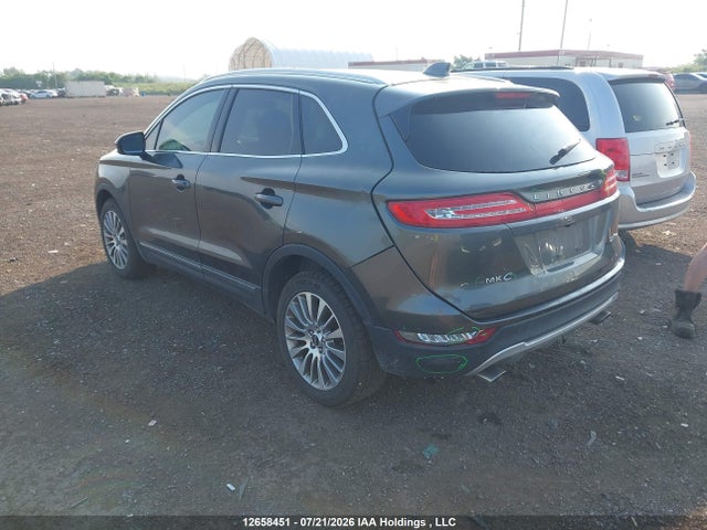 Lincoln MKC 2017 5LMCJ3D98HUL62661 Image 3