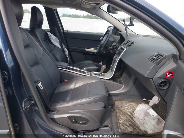 12658486 :رقم المزاد ، YV1672MS6B2542895 vin ، 2011 Volvo S40 T5 مزاد بيع