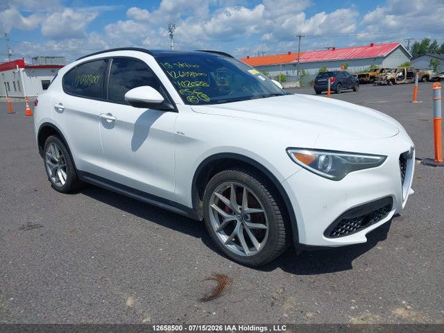 Alfa Romeo Stelvio Ti Sport 2018 ZASFAKNN7J7C12028 головне зображення