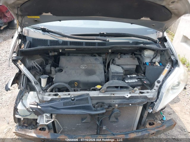 12658506 :رقم المزاد ، 5TDKK3DC3BS108282 vin ، 2011 Toyota Sienna Le 8 Passenger مزاد بيع