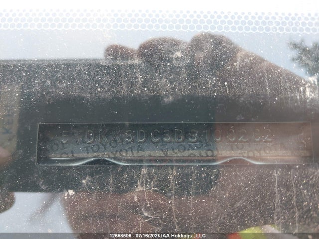 12658506 :رقم المزاد ، 5TDKK3DC3BS108282 vin ، 2011 Toyota Sienna Le 8 Passenger مزاد بيع