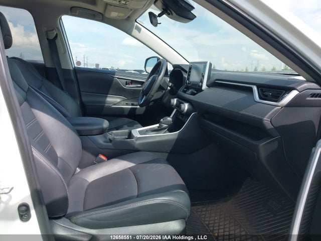 Продажа на аукционе авто 2021 Toyota Rav4 Xle, vin: 2T3R1RFV5MC229692, номер лота: 12658551