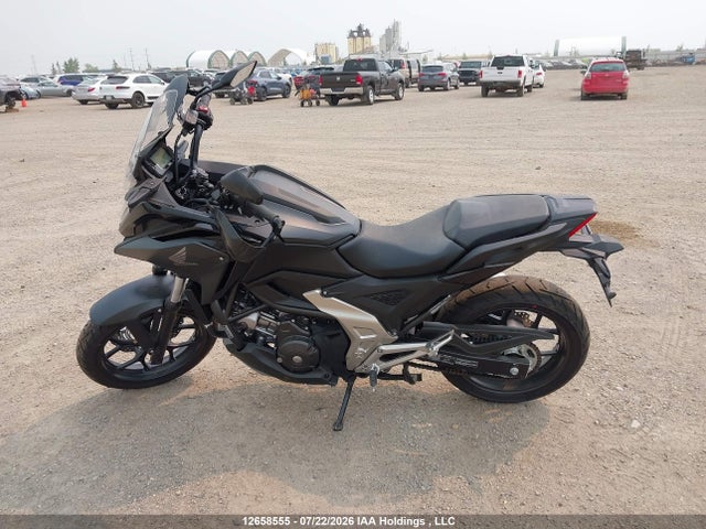 12658555 :رقم المزاد ، JH2RH0940PK200128 vin ، 2023 Honda Nc750 Xd مزاد بيع