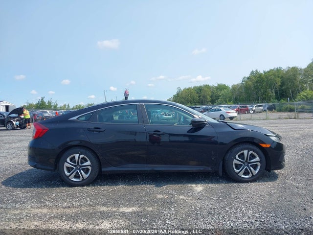 Honda Civic Lx 2018 2HGFC2F54JH020377 Image 14