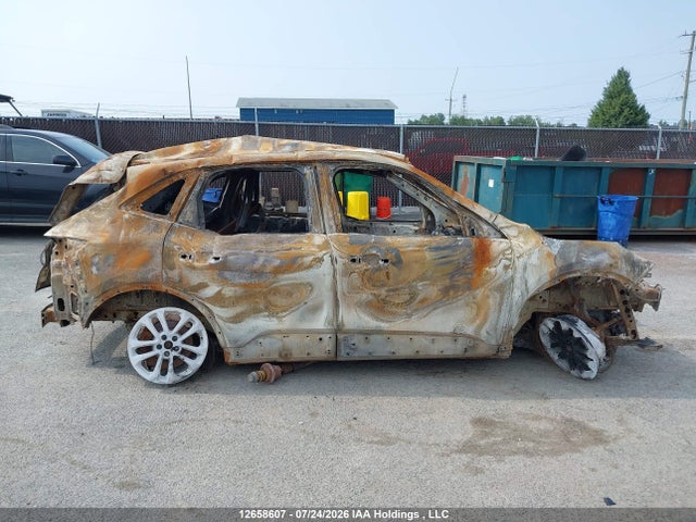 12658607 :رقم المزاد ، 1FMCU9BZ8MUA01327 vin ، 2021 Ford Escape Se Hybrid مزاد بيع
