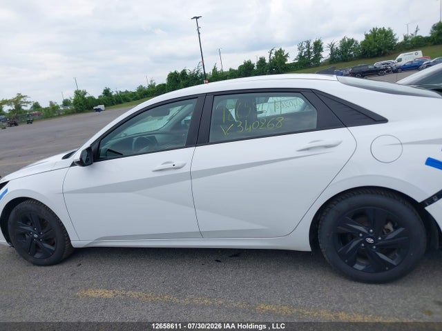 KMHLM4AG8NU340268 Hyundai Elantra Preferred Ivt