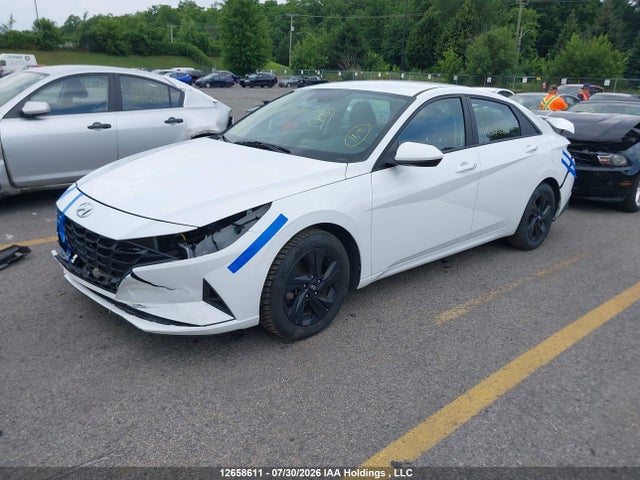 KMHLM4AG8NU340268 Hyundai Elantra Preferred Ivt
