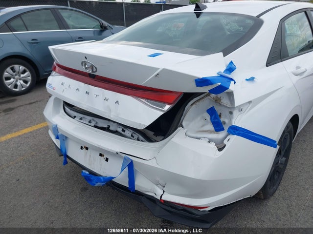KMHLM4AG8NU340268 Hyundai Elantra Preferred Ivt