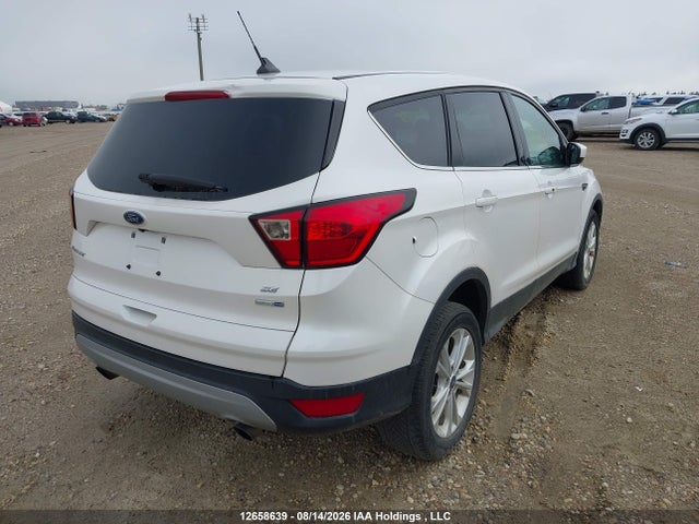 Ford ESCAPE SE 2019 1FMCU9GD7KUC16014 Image 4