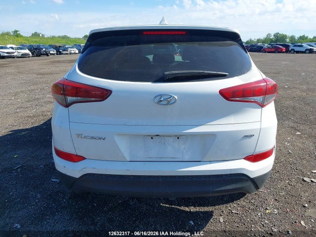 Продажа на аукционе авто 2018 Hyundai Tucson Base 2.0l, vin: KM8J2CA48JU721299, номер лота: 12632317