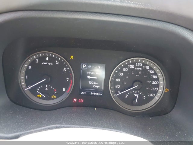 Продажа на аукционе авто 2018 Hyundai Tucson Base 2.0l, vin: KM8J2CA48JU721299, номер лота: 12632317