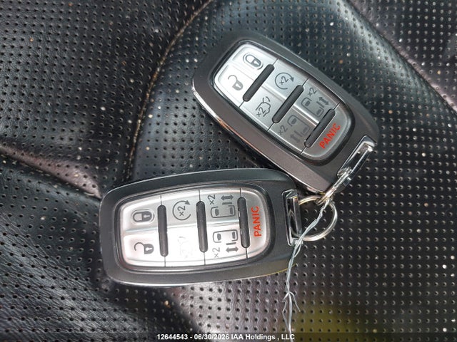 2C4RC1S74RR130963 Chrysler Pacifica Plug-in Hybrid Premium S Appearance
