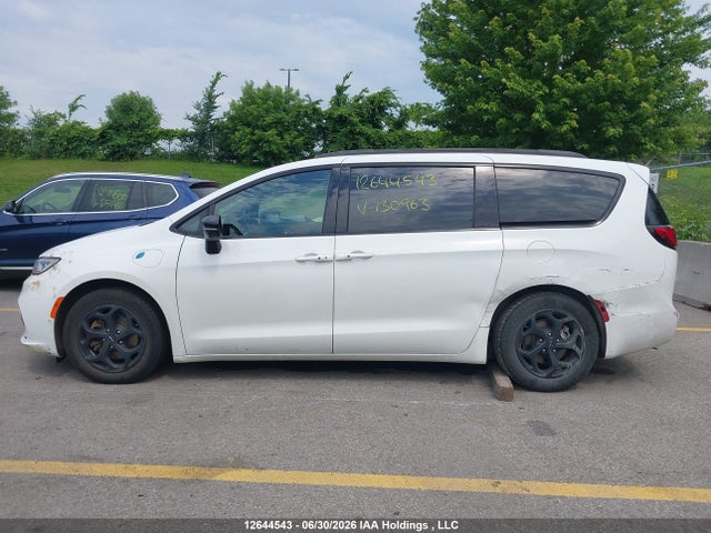 2C4RC1S74RR130963 Chrysler Pacifica Plug-in Hybrid Premium S Appearance