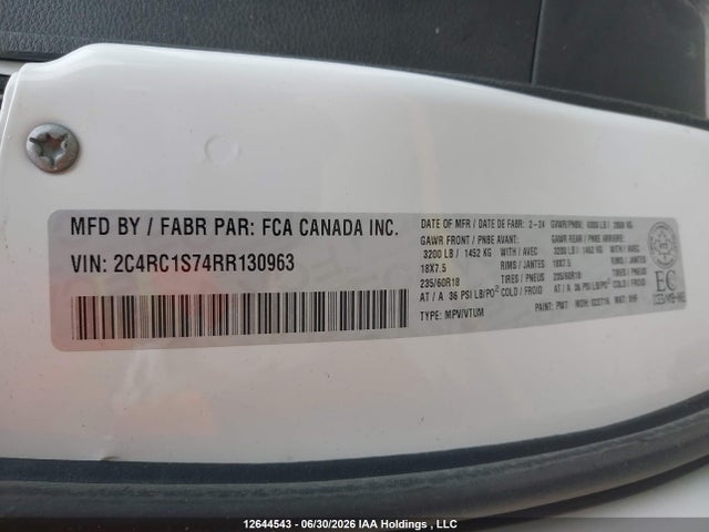 2C4RC1S74RR130963 Chrysler Pacifica Plug-in Hybrid Premium S Appearance