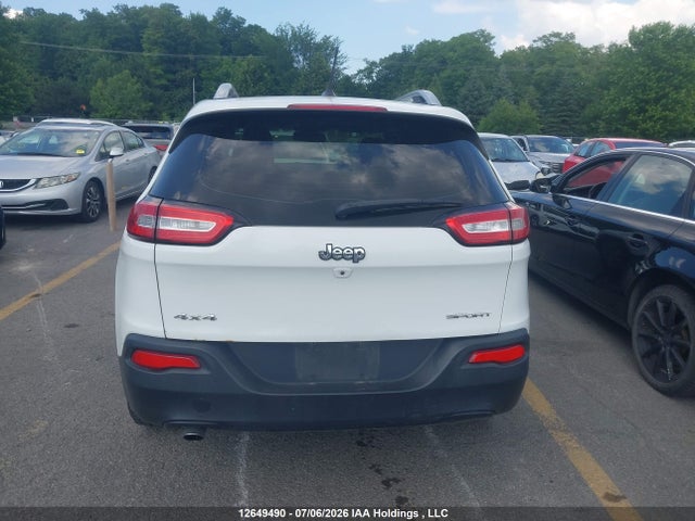 1C4PJMAB3FW769553 Jeep Cherokee Sport