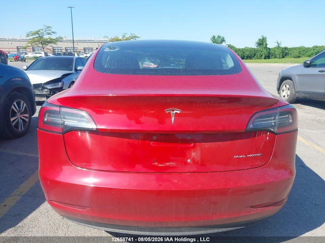 12658741 :رقم المزاد ، 5YJ3E1EBXJF126965 vin ، 2018 Tesla Model 3 Long Range/performance مزاد بيع