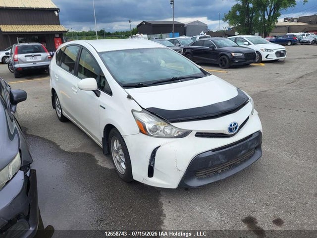 Toyota PRIUS V 2017 JTDZN3EU0HJ069511 Image 2
