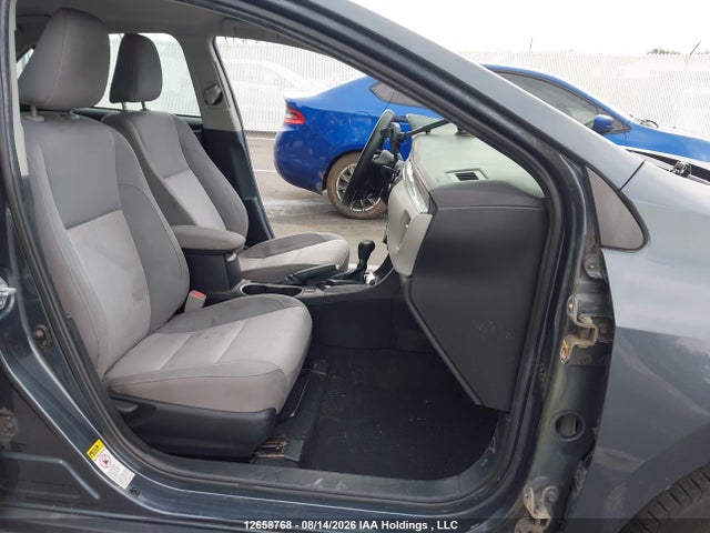 2015 Toyota Corolla Le მანქანა იყიდება აუქციონზე, vin: 2T1BURHE0FC330768, აუქციონის ნომერი: 12658768