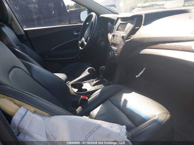 12658808 :رقم المزاد ، 5XYZUDLB9HG412021 vin ، 2017 Hyundai Santa Fe Sport 2.4 Se مزاد بيع