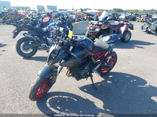 Suzuki Gsx800 R 2025 JS1EM11B4S7100218 Image 2
