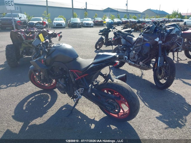 Suzuki Gsx800 R 2025 JS1EM11B4S7100218 Image 3