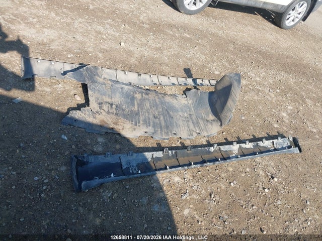 Tesla Model Y 2024 7SAYGDEE0RF079620 Image 12
