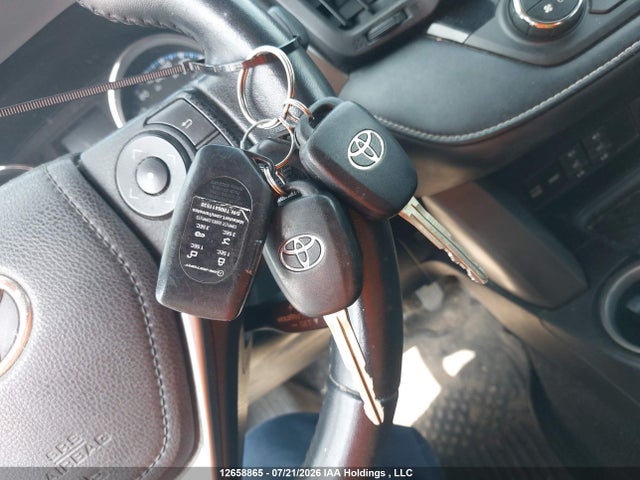 Toyota Rav4 Xle 2017 2T3RFREV6HW692612 Image 11