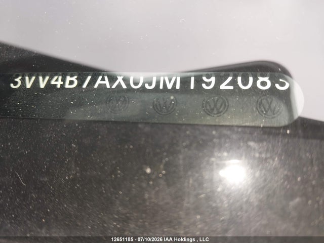 3VV4B7AX0JM192083 Volkswagen Tiguan Highline
