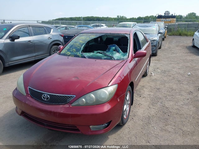 2005 Toyota Camry Le/se მანქანა იყიდება აუქციონზე, vin: 4T1BE32K55U047272, აუქციონის ნომერი: 12658875