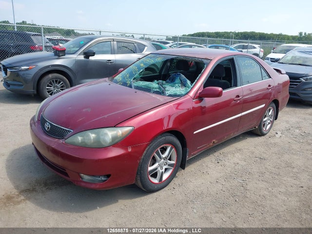 2005 Toyota Camry Le/se მანქანა იყიდება აუქციონზე, vin: 4T1BE32K55U047272, აუქციონის ნომერი: 12658875