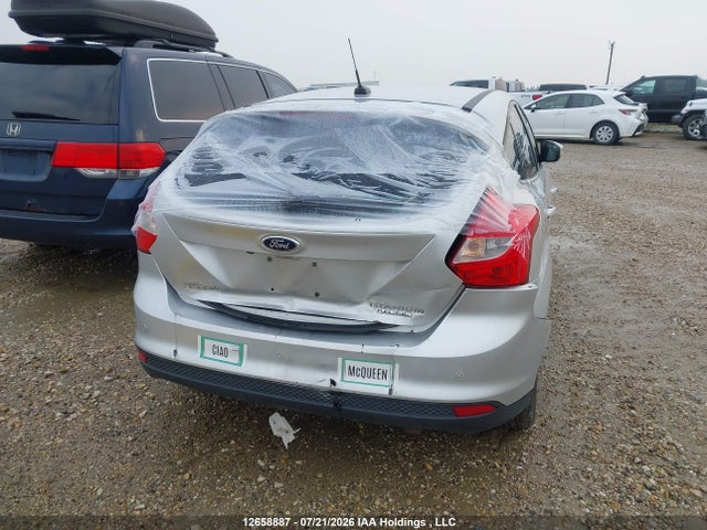 2014 Ford Focus Titanium მანქანა იყიდება აუქციონზე, vin: 1FADP3N27EL261209, აუქციონის ნომერი: 12658887