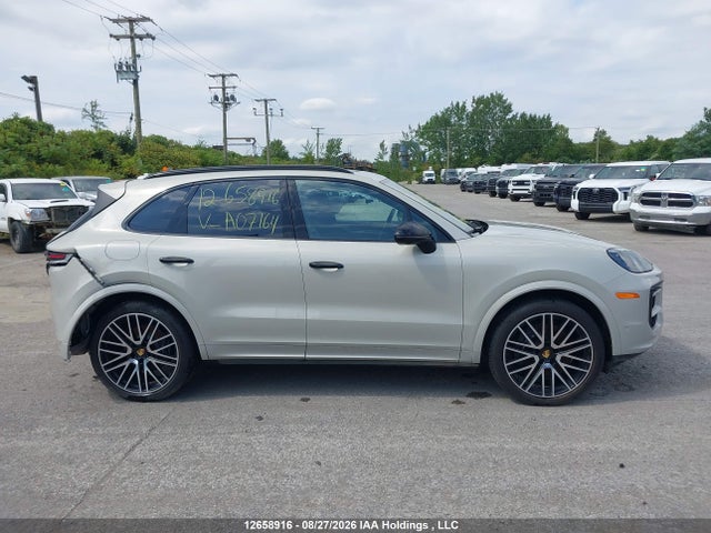 Porsche Cayenne 2024 WP1AA2AY0RDA07164 Image 14