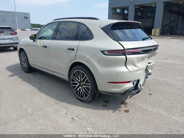 Porsche Cayenne 2024 WP1AA2AY0RDA07164 Image 3