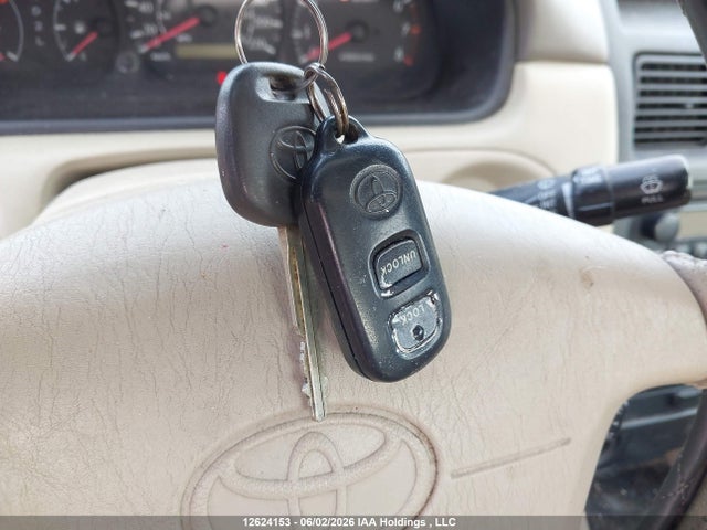 Продажа на аукционе авто 2000 Toyota Camry Solara Se V6, vin: 2T1CF22P3YC784032, номер лота: 12624153